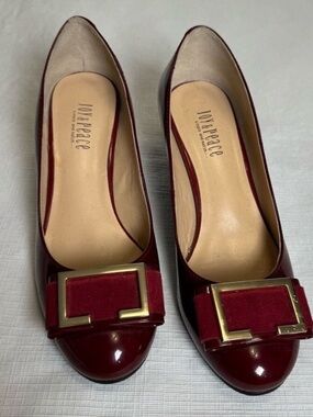 Joy and Peace Burgundy Heels with Gold Accent 5.5